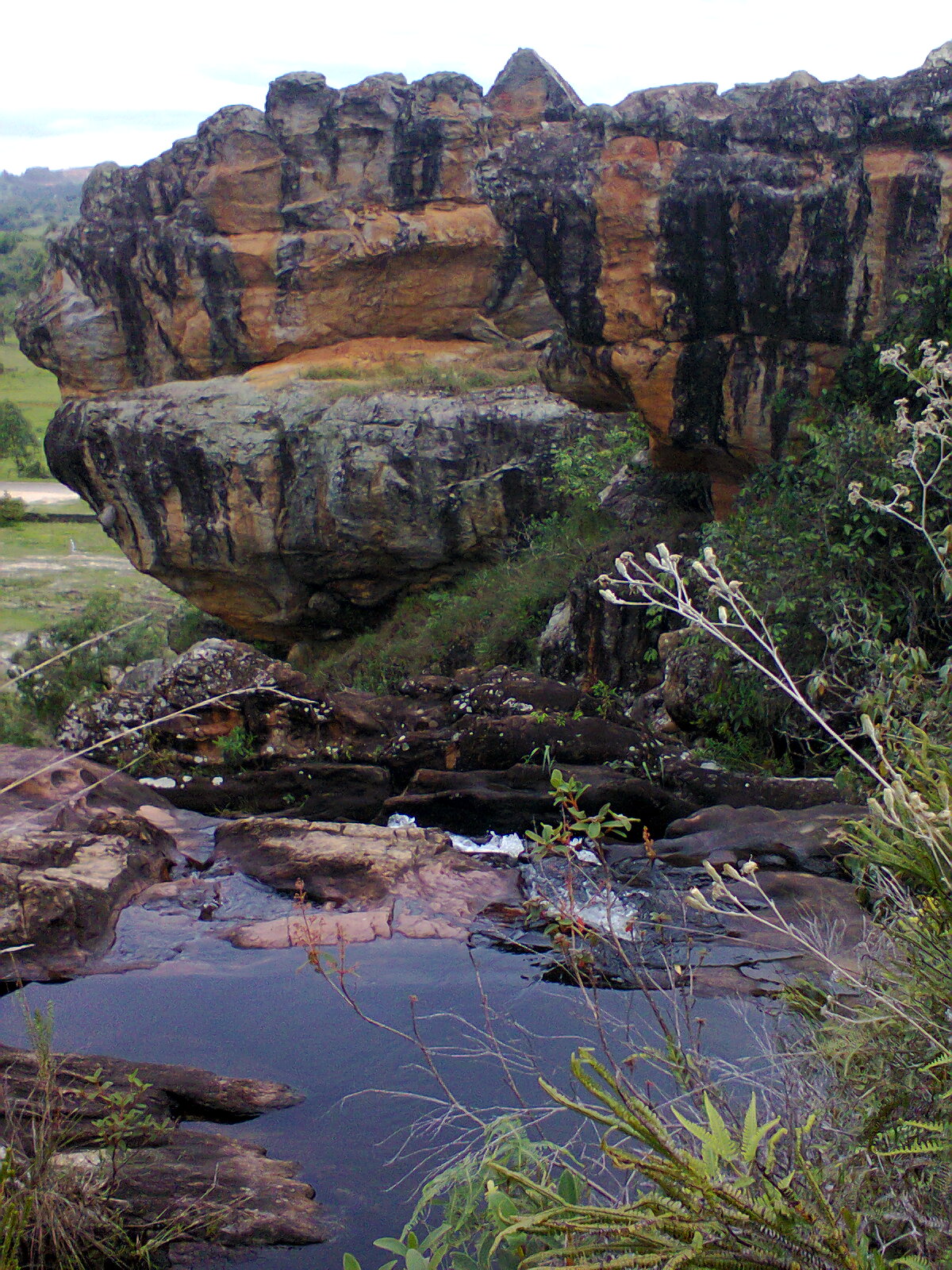 Imagem de referência de Área de Proteção Ambiental Serra São José, descrito nos dados abertos como área de Proteção Ambiental Serra São José de nível Estadual, localizado (a) em Coronel Xavier Chaves (MG), Prados (MG), Santa Cruz de Minas (MG), São João del Rei (MG), Tiradentes (MG)
